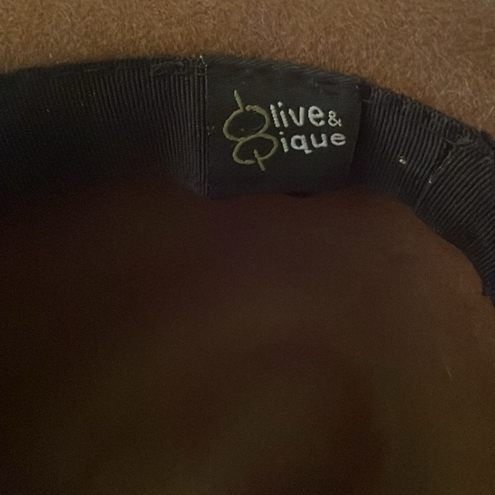 100% wool hat. Size around 7 1/8
Chestnut brown. Great condition. - Picture 3 of 4